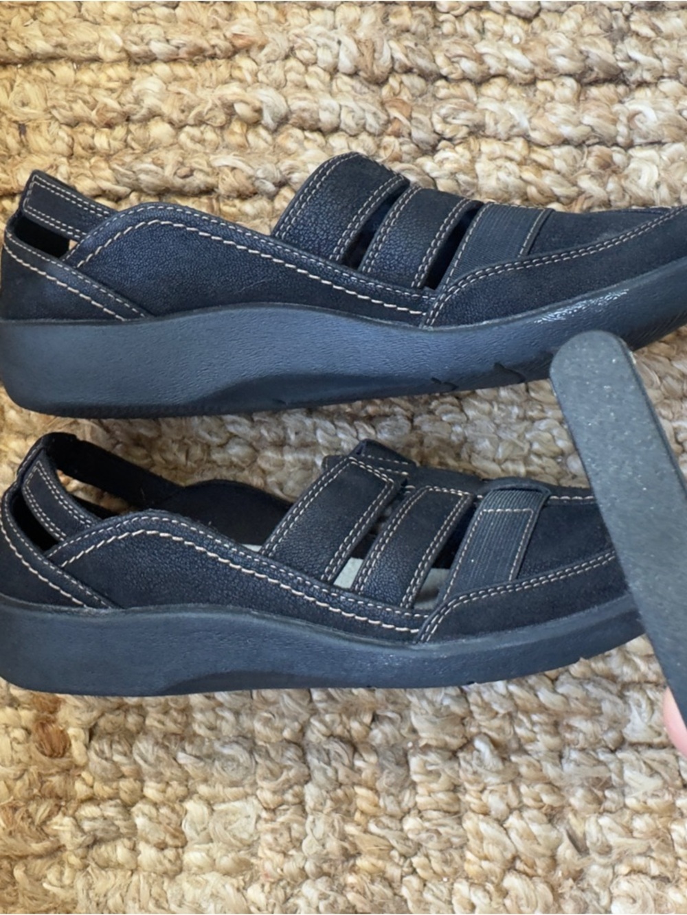 Women’s CLARK’S Cloudsteppers Casual Black Slip-On Comfort shoes, 8.5-9 M